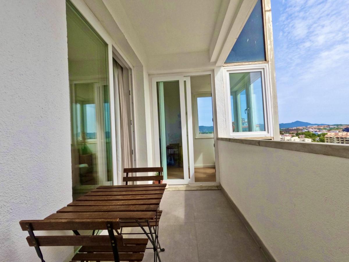 Peaceful & Panoramic Views Apartment, Apartment Cascais