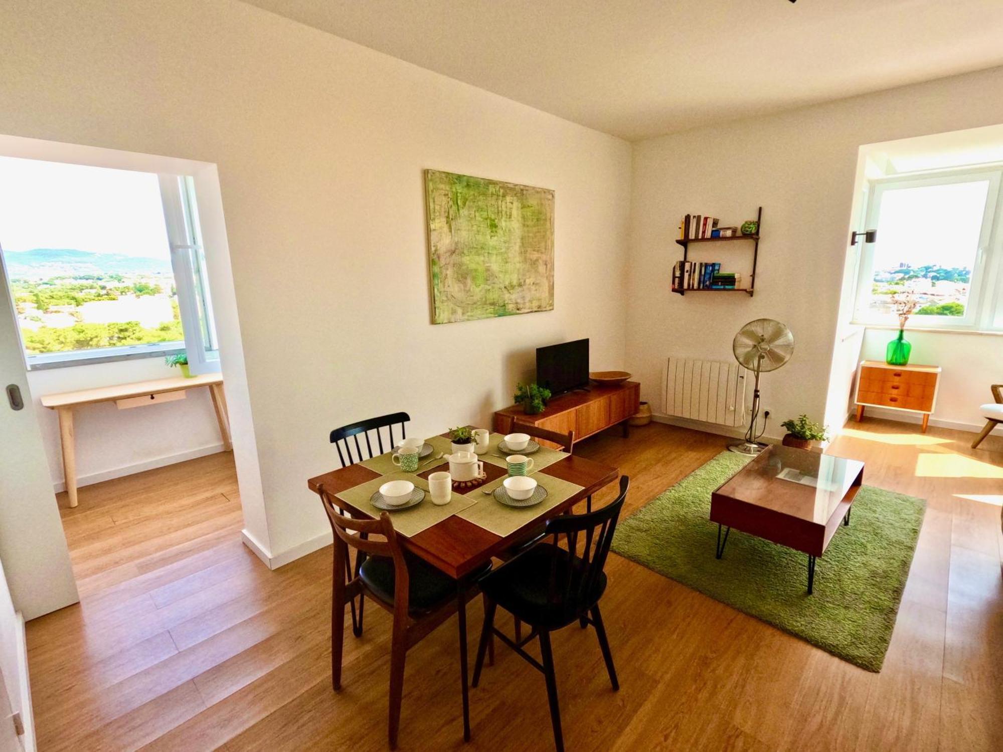 Peaceful & Panoramic Views Apartment, Cascais